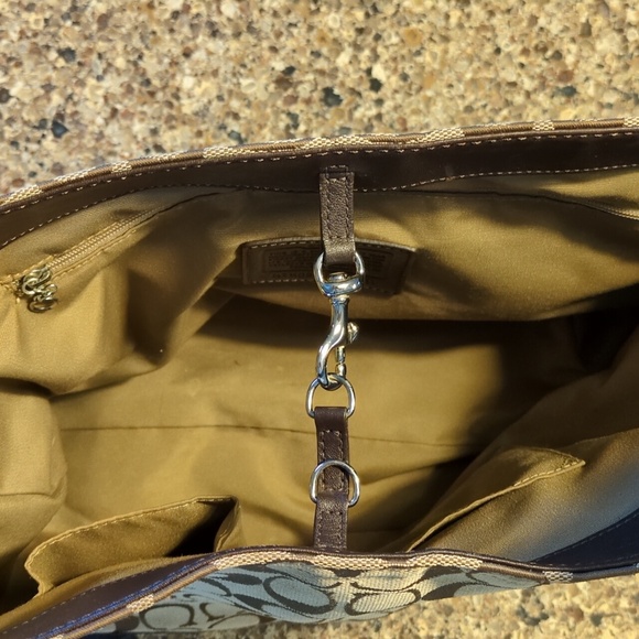 Coach Tan and Brown Signature Shoulder Bag - Picture 12 of 15